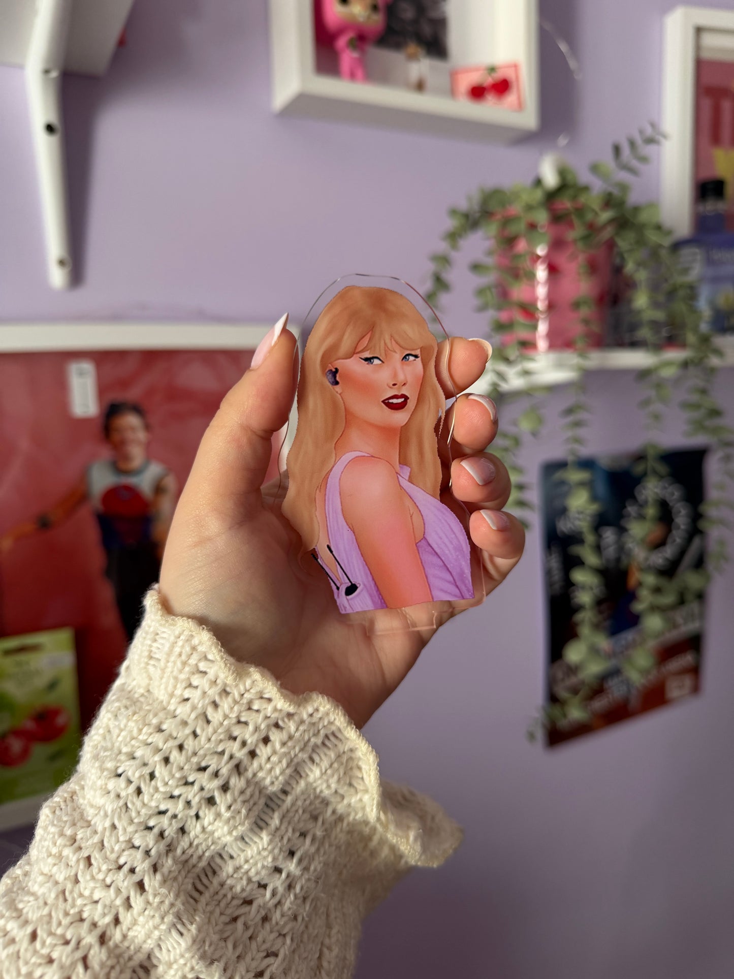 Standee Speak Now (!)