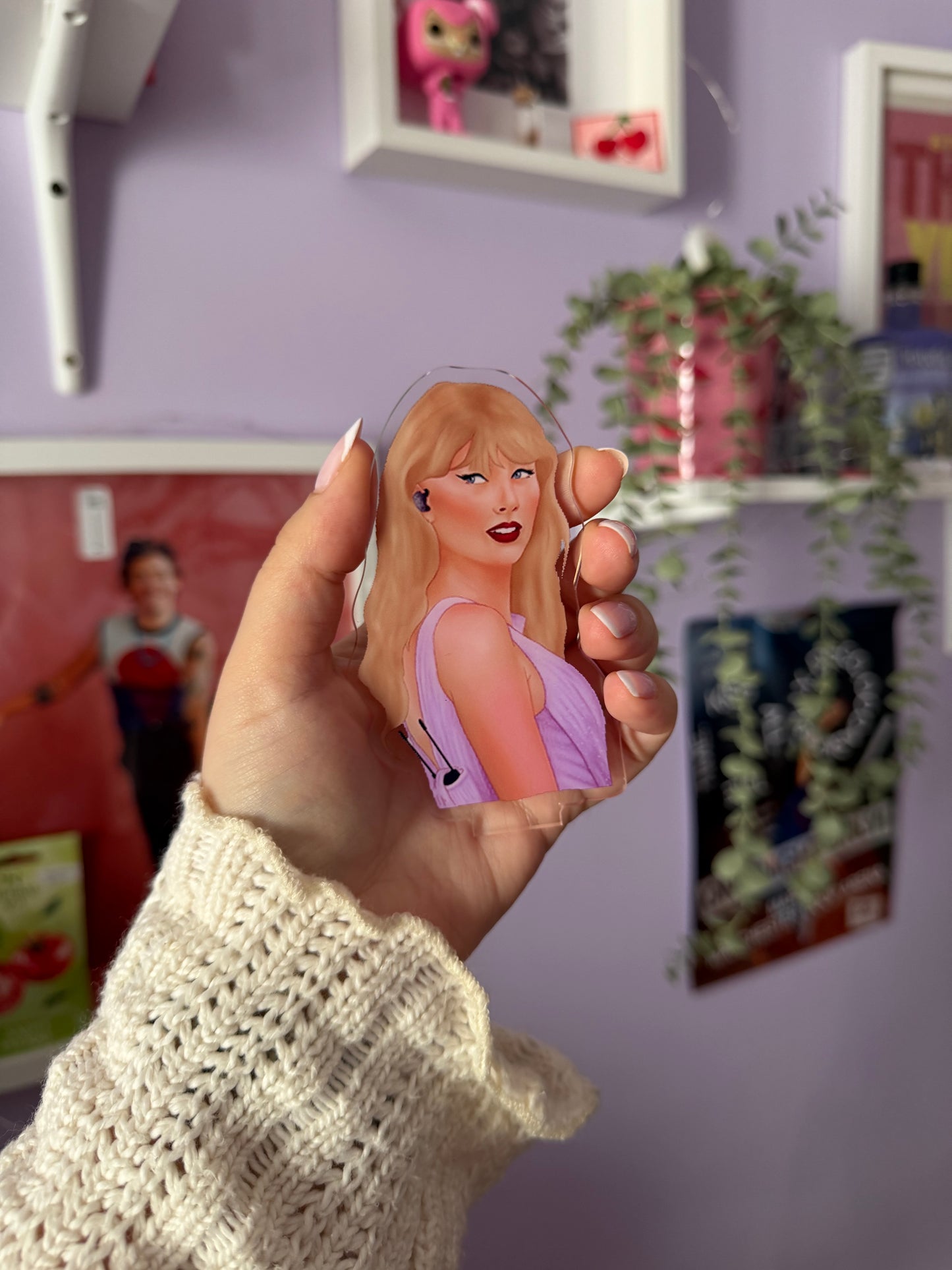 Standee Speak Now (!)