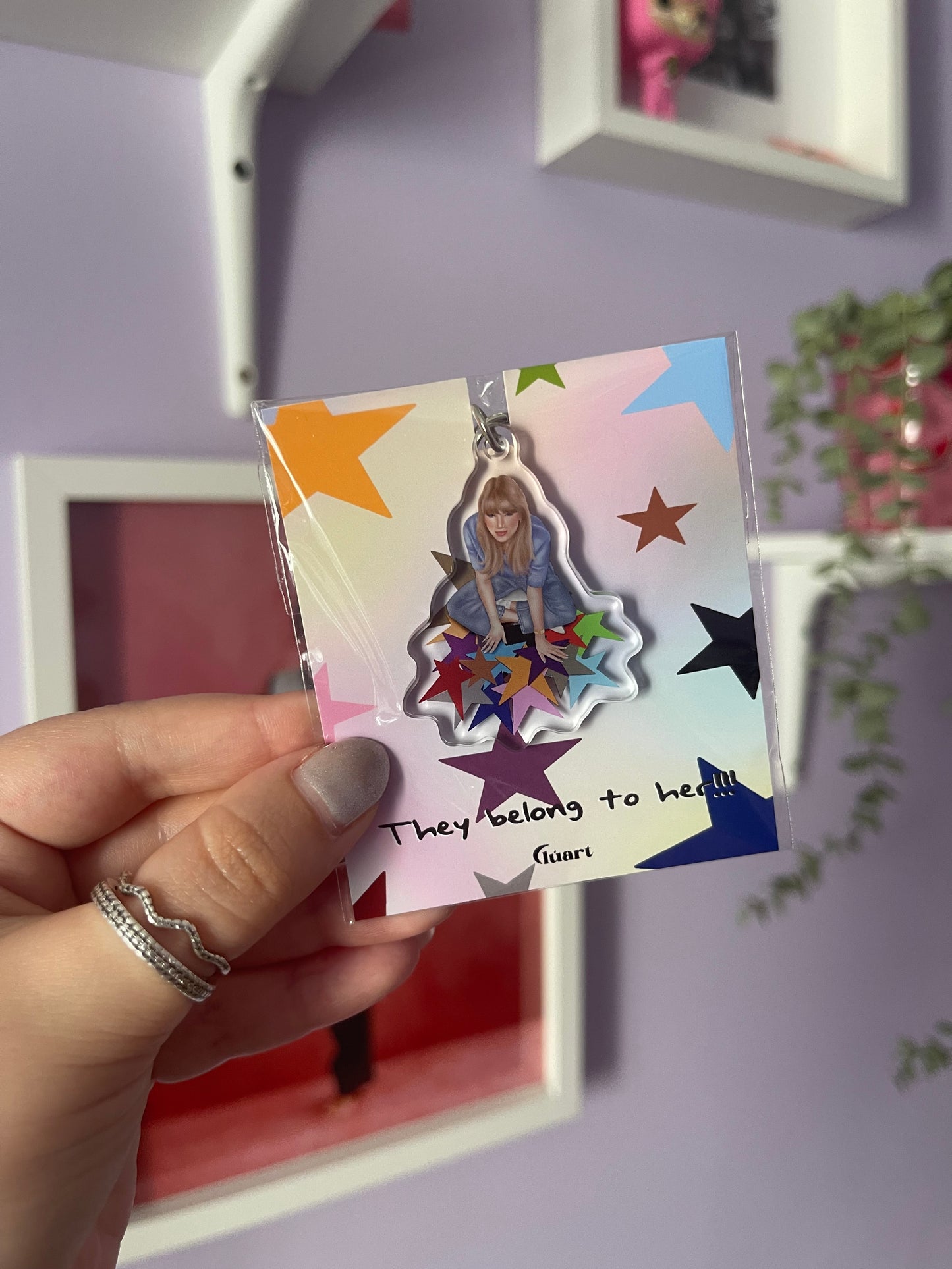 Llavero They Belong To Her